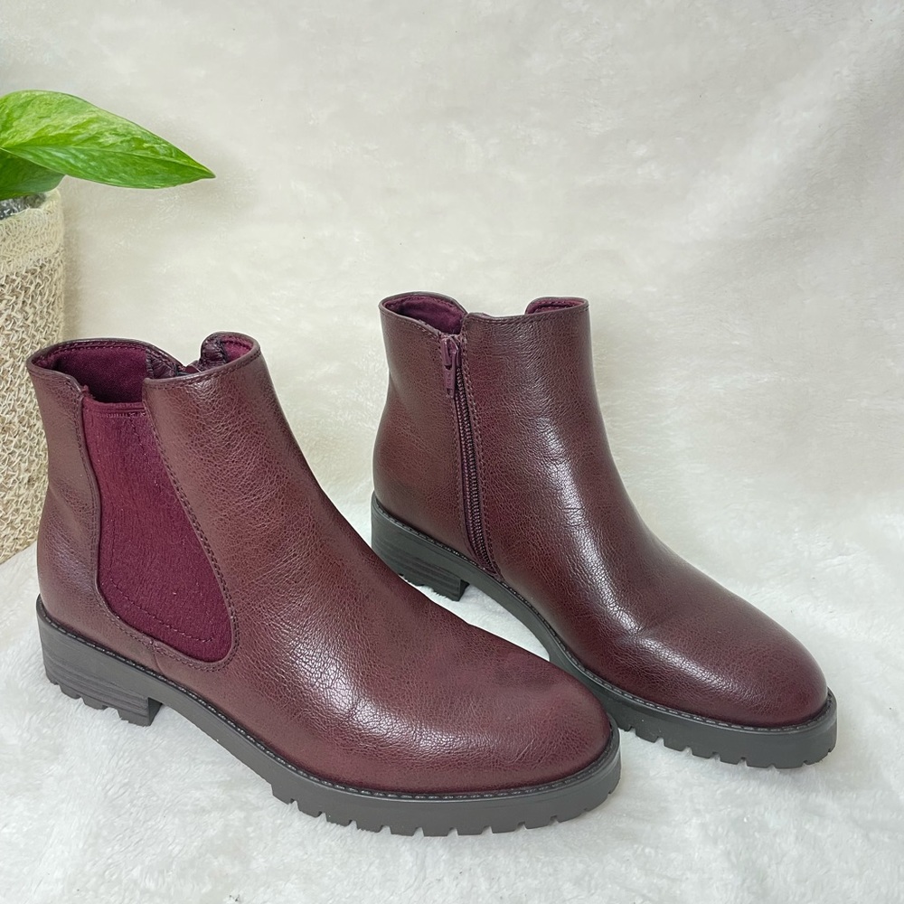 Baretraps Daytona Chelsea Boot Cabernet 6M Ankle Booties G 756 - Picture 12 of 16